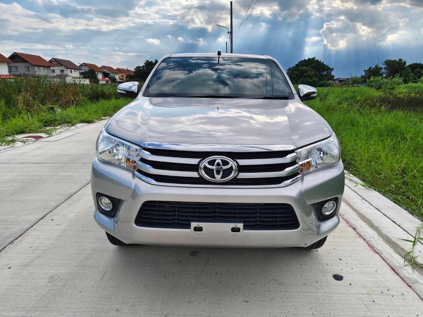 2017 TOYOTA HILUX PRERUNNER AT 2WD