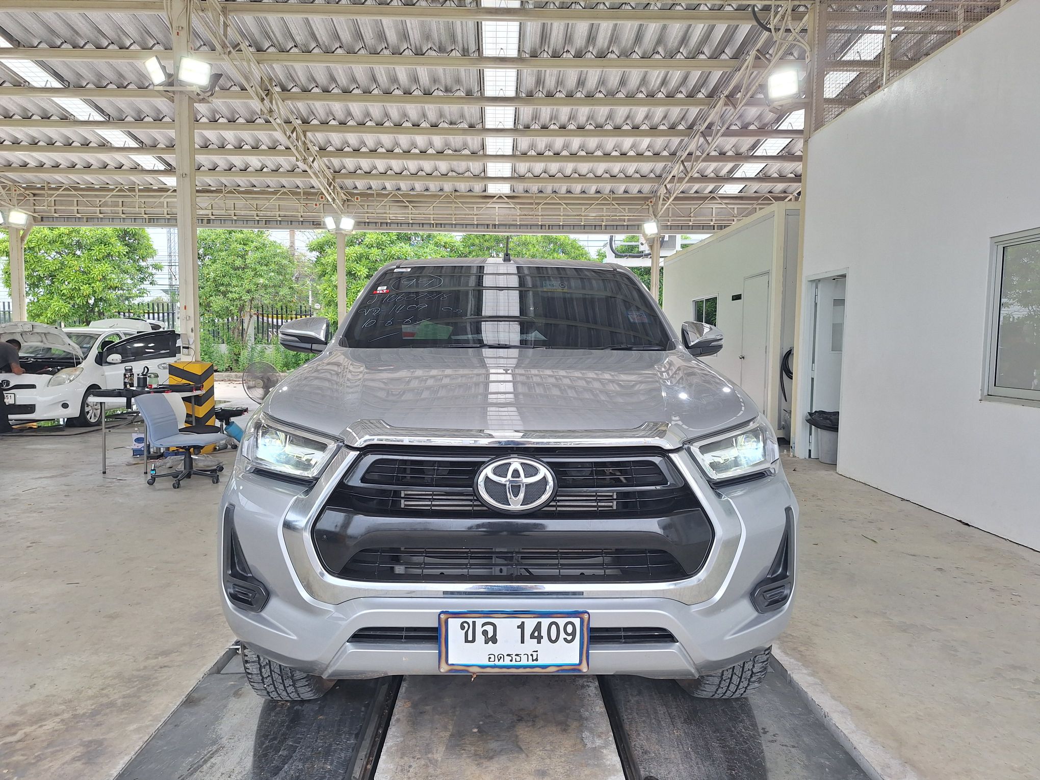 2021 TOYOTA HILUX PRERUNNER 2.4 MT 2WD