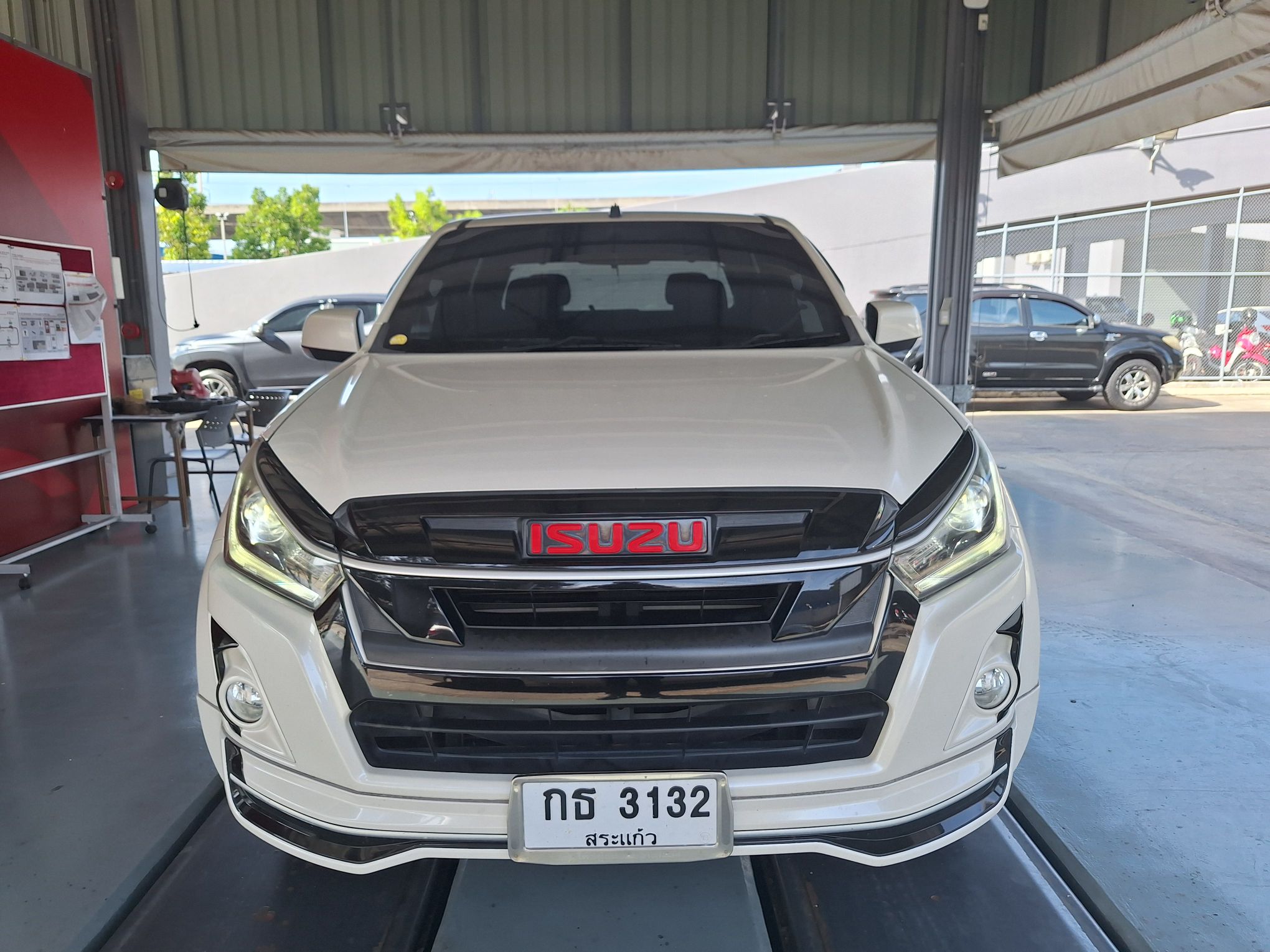 2018 Isuzu D-Max Double Cab MT RWD 1.9