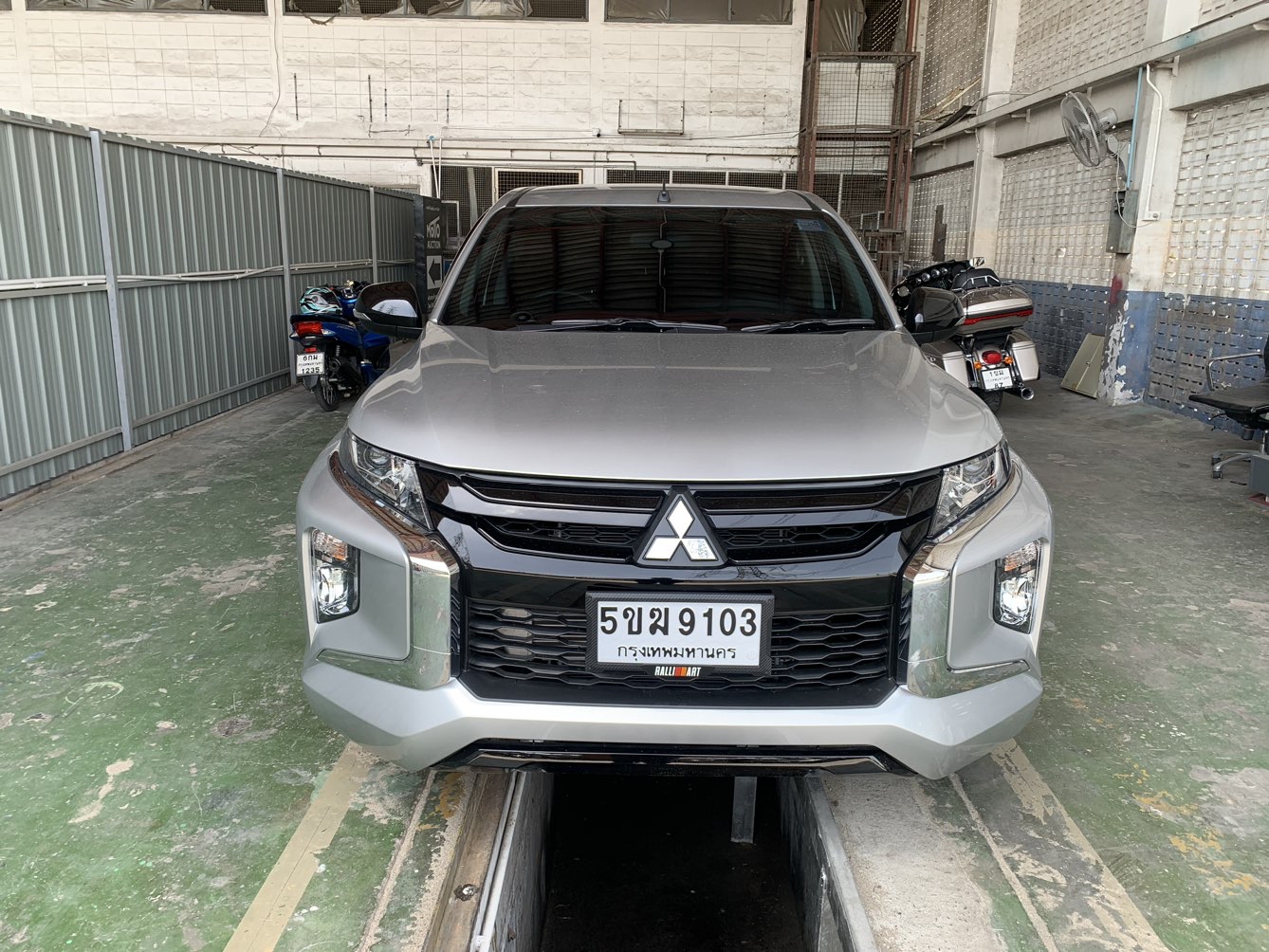 2019 Mitsubishi TRITON 2.5  DOUBLE CAB MT 2WD