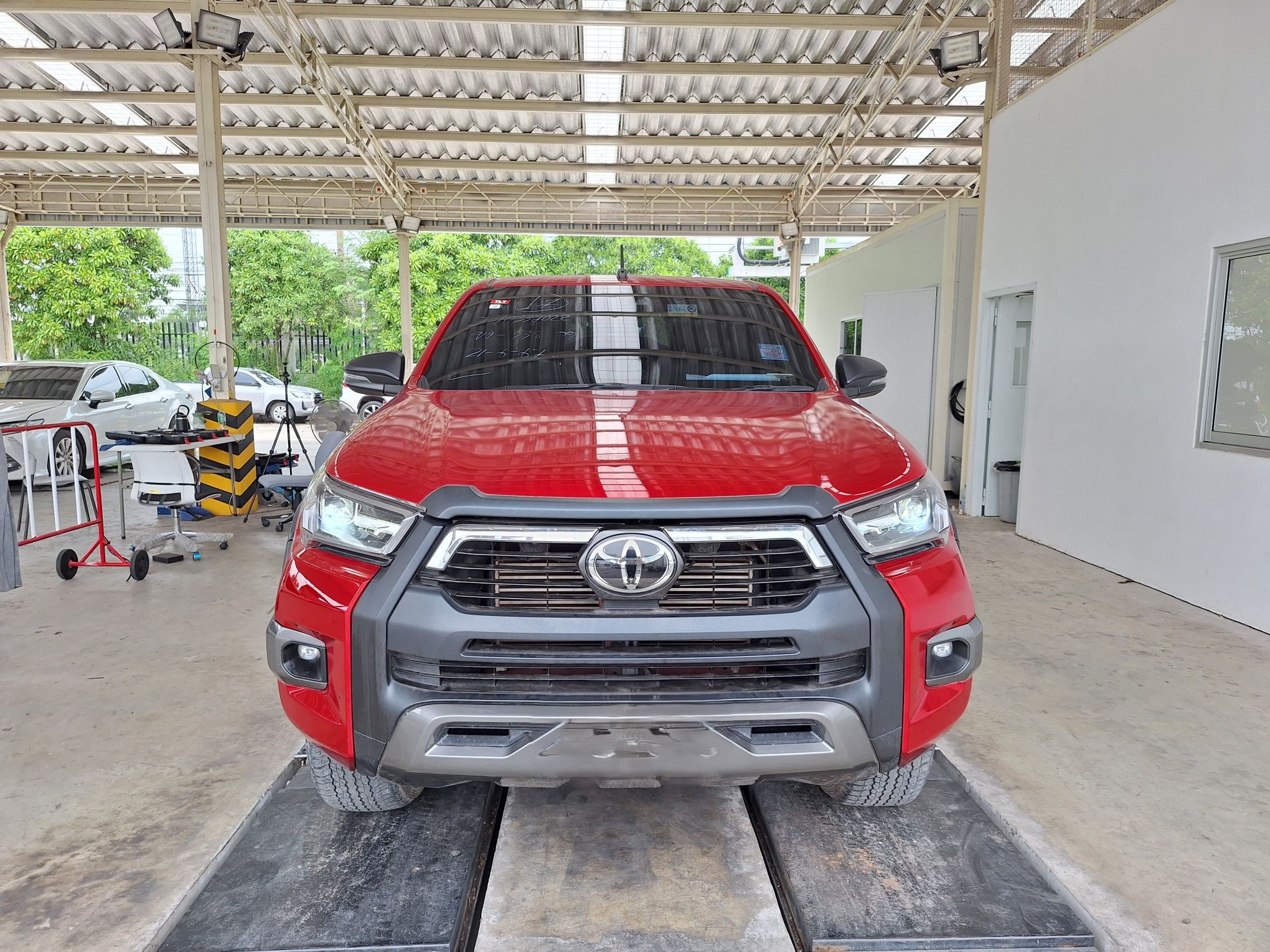 2020 TOTOTA HILUX REVO ROCCO 2.4 2WD AT