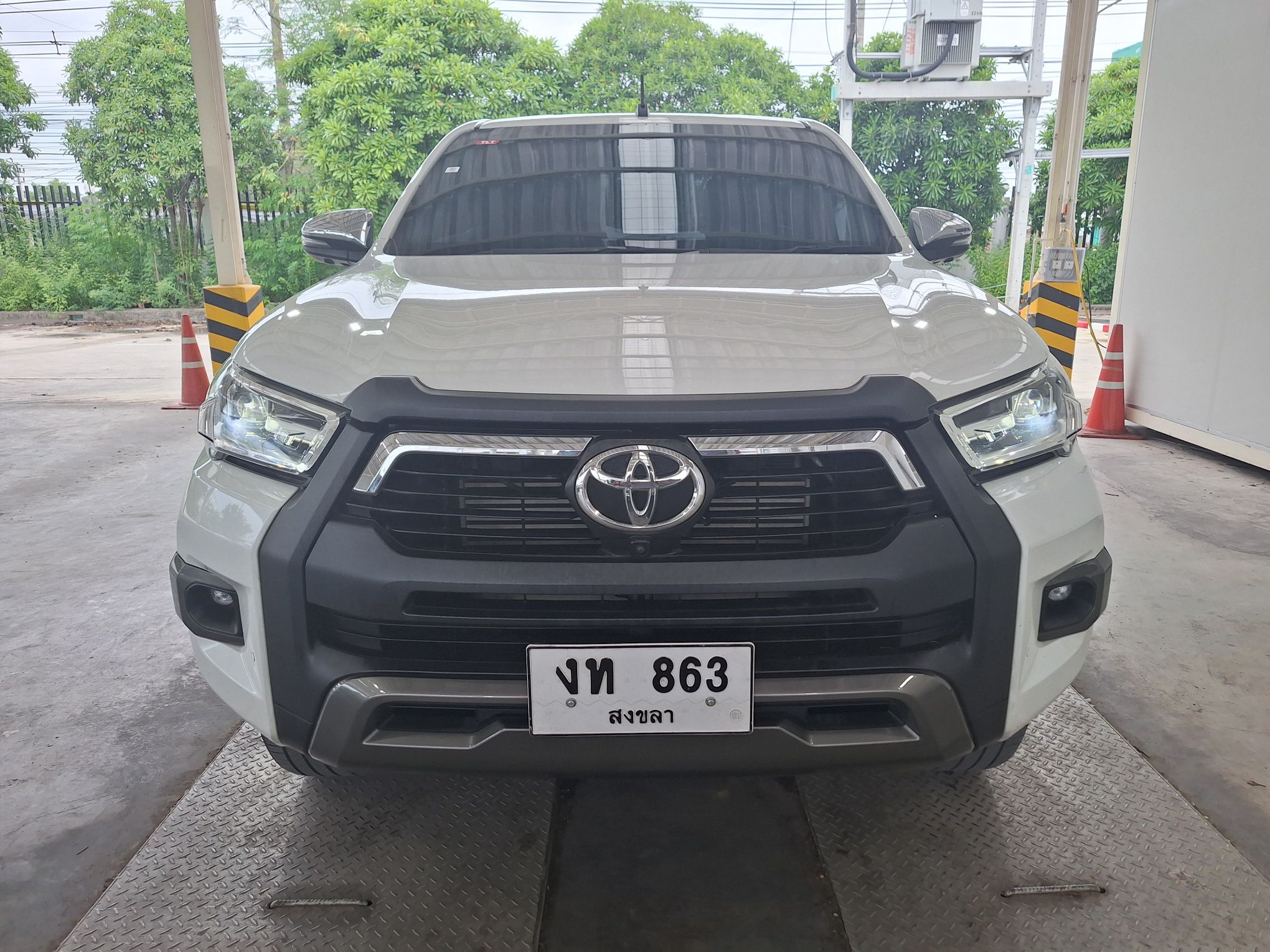 2022 TOYOTA HILUX DOUBLE CAB 4WD AT