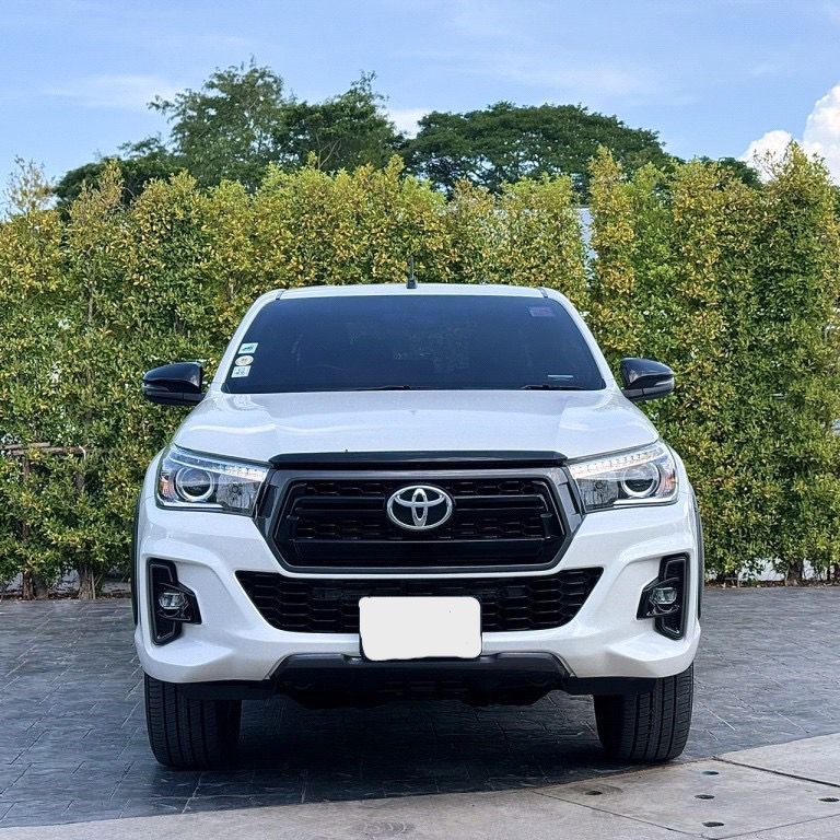 2019 TOYOTA HILUX REVO ROCCO AT 2.8 4WD