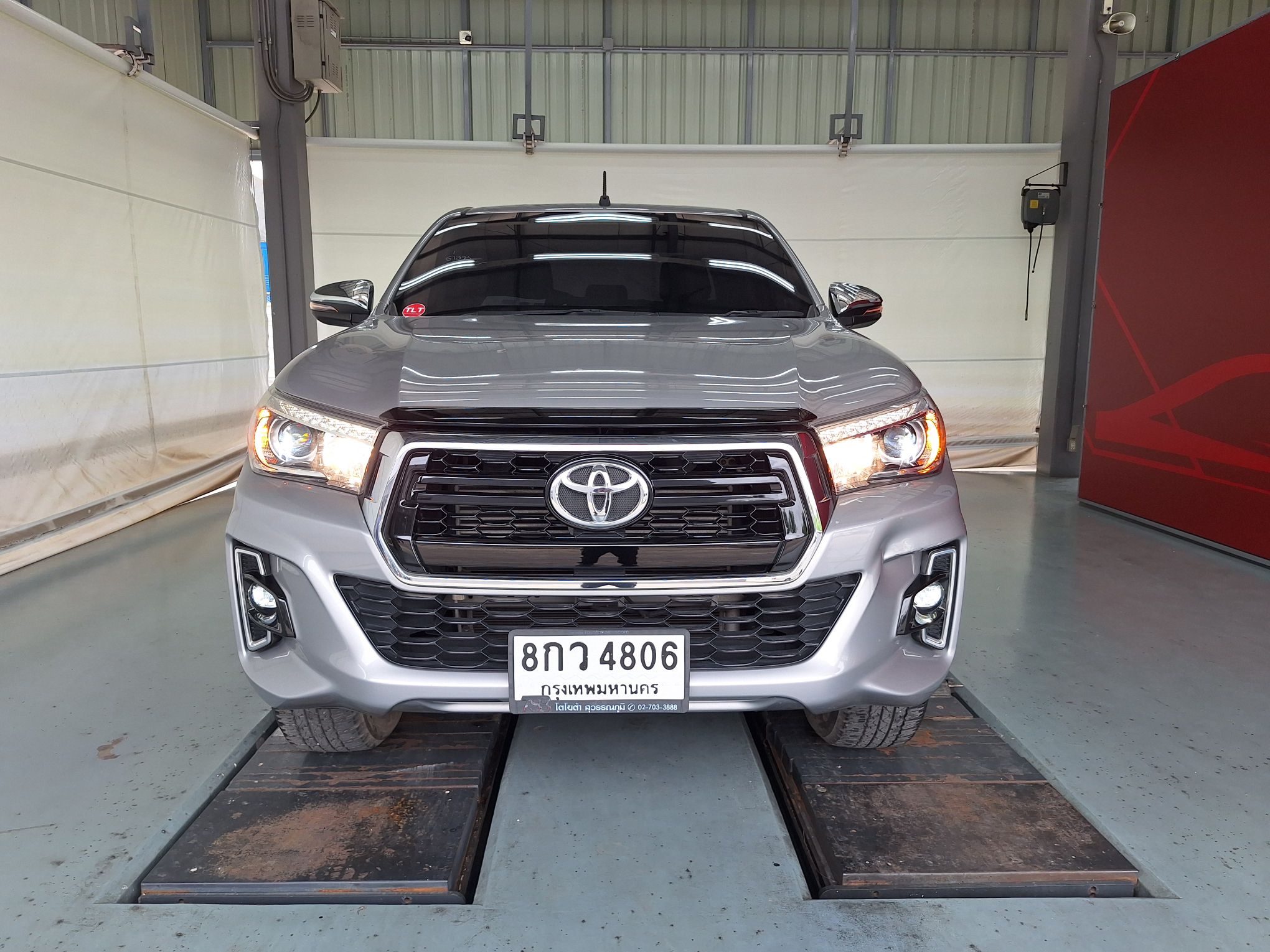 2019 TOYOTA HILUX 2WD AT