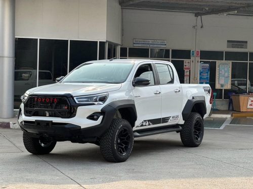 2024 TOYOTA HILUX REVO GR (Brand New) 4WD 2.8 