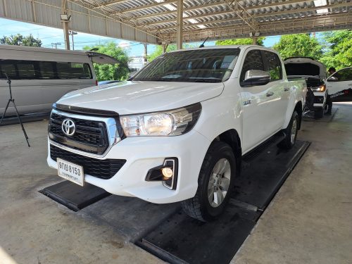 2019 TOYOTA HILUX 2WD AT DOUBLE CAB 