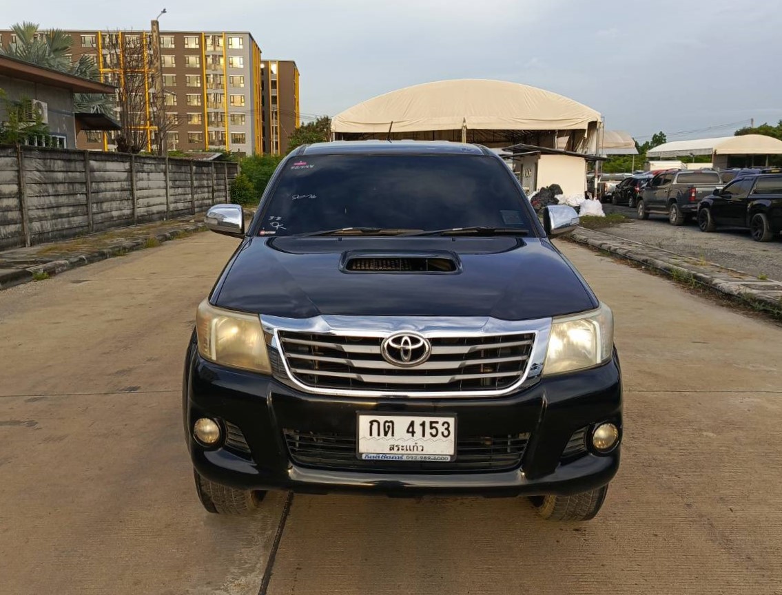 2013 Toyota HILUX VIGO 2.5 G PRERUNNER DOUBLE CAB