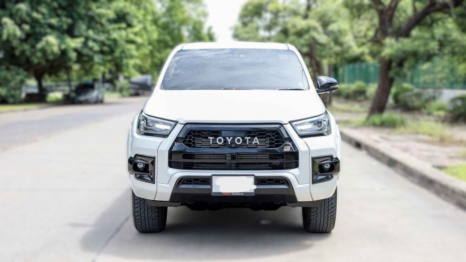 2023 TOYOTA HILUX REVO GR 2.8 4WD