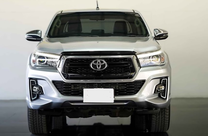 TOYOTA HILUX REVO 2.8 DOUBLE CAB  4WD AT