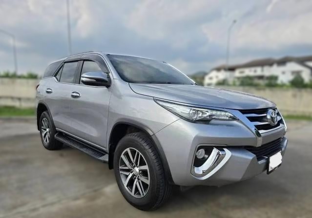 2017 TOYOTA FORTUNER 2.4 2WD AT