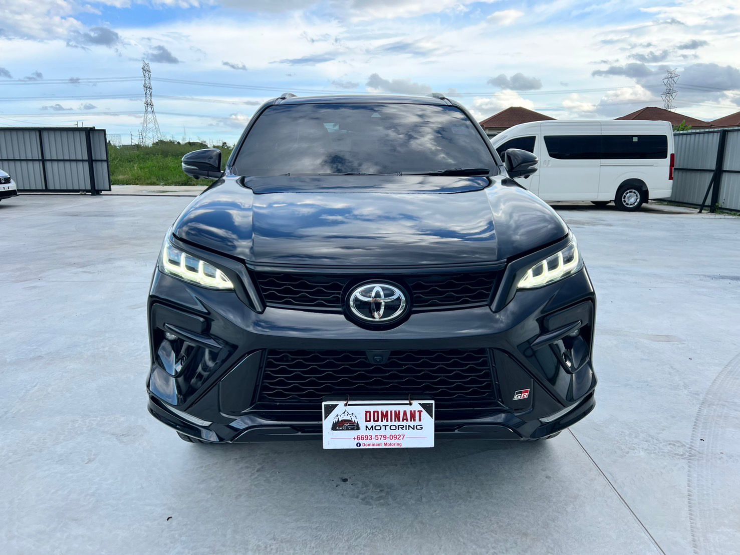 2022 TOYOTA FORTUNER GR 2.8 4WD AT