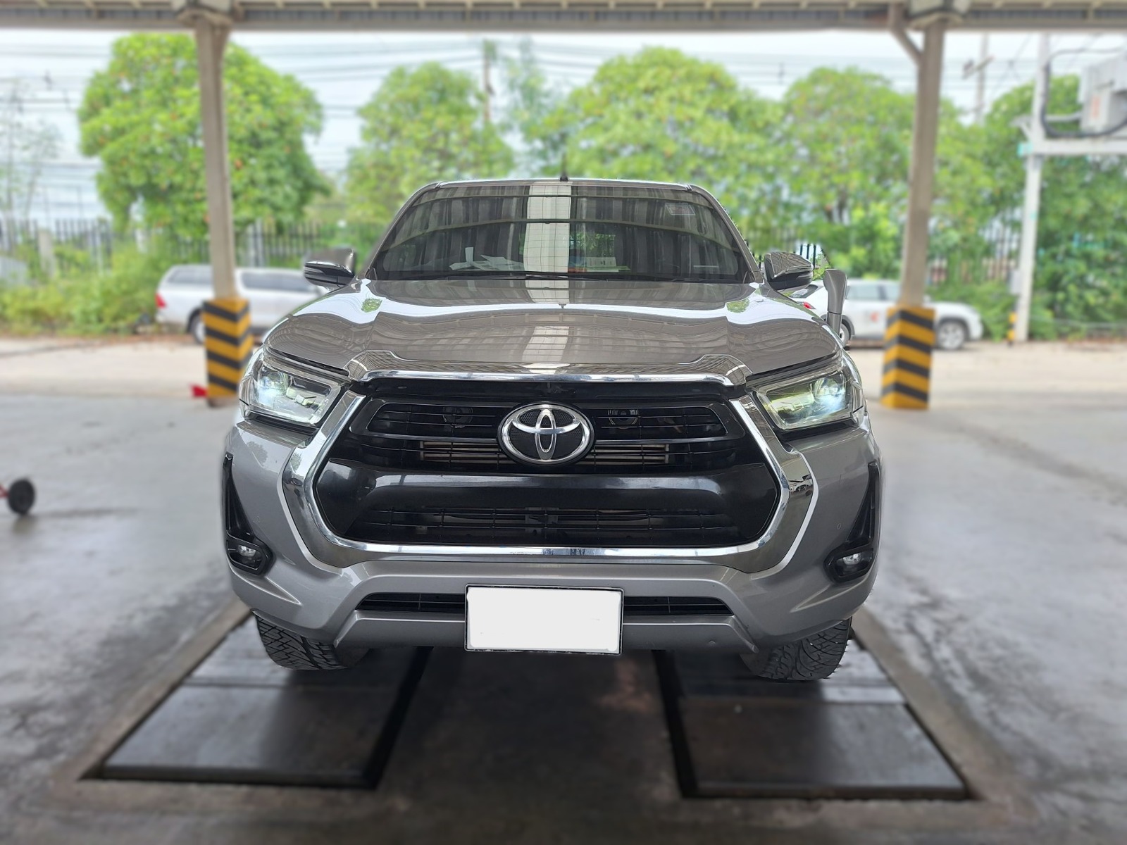 2021 TOYOTA HILUX REVO 4WD AT 2.8