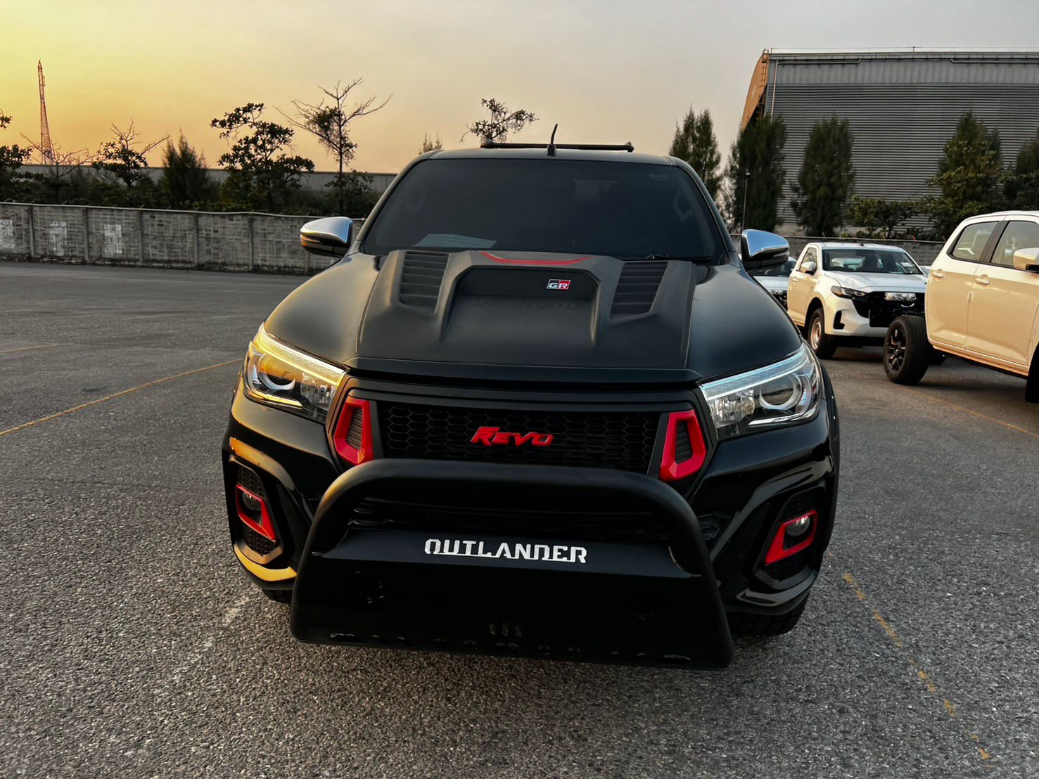 2019 TOYOTA HILUX REVO 2.4 2WD AT