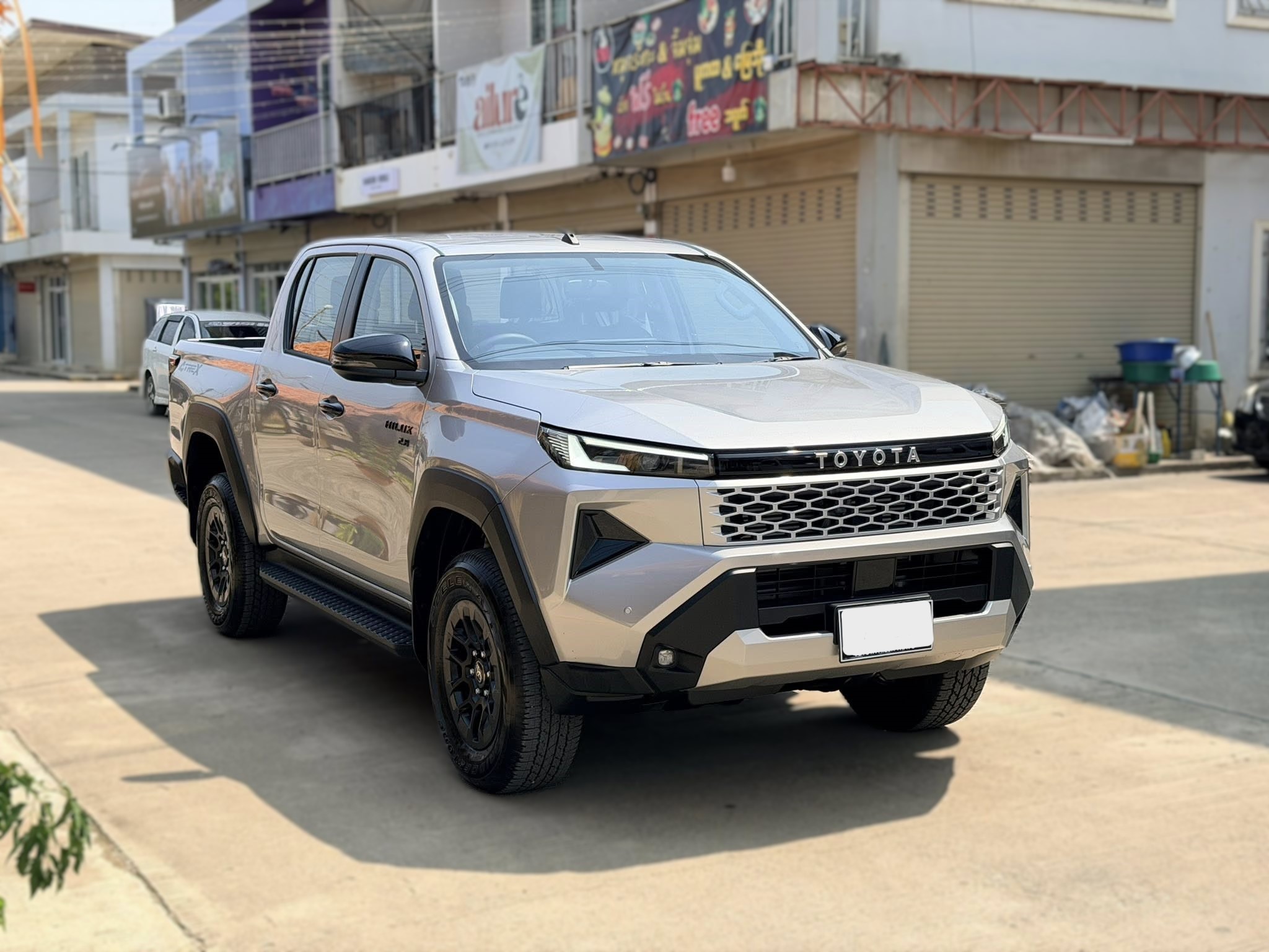 2026 TOYOTA HILUX TRAVO PREMIUM 4TREX